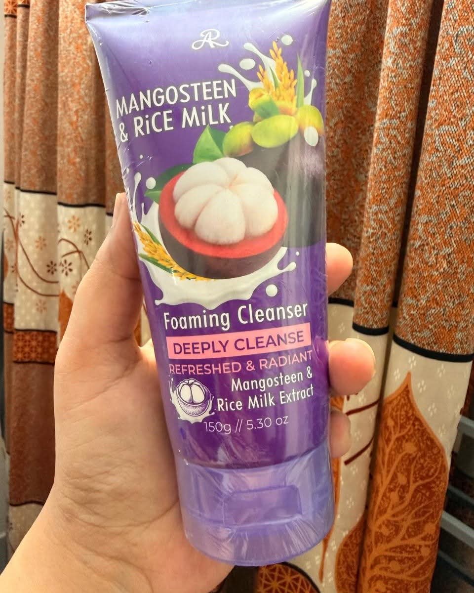 Mangosteen & Rice Milk Foaming Cleanser (150ml)